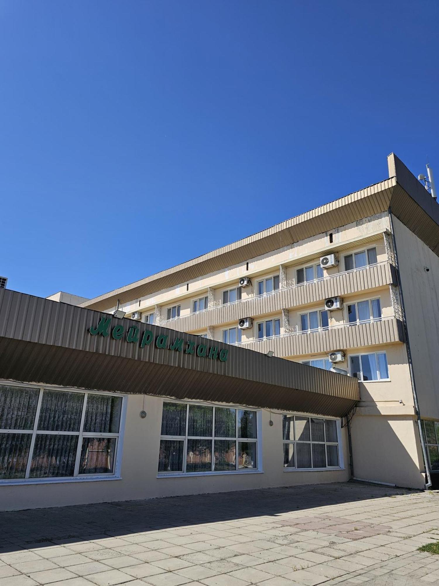 Yassy Hotel, Turkistan Exterior foto